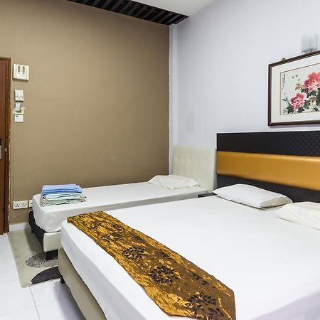Отель Reddoorz Near Aljunied Mrt Сингапур Экстерьер фото