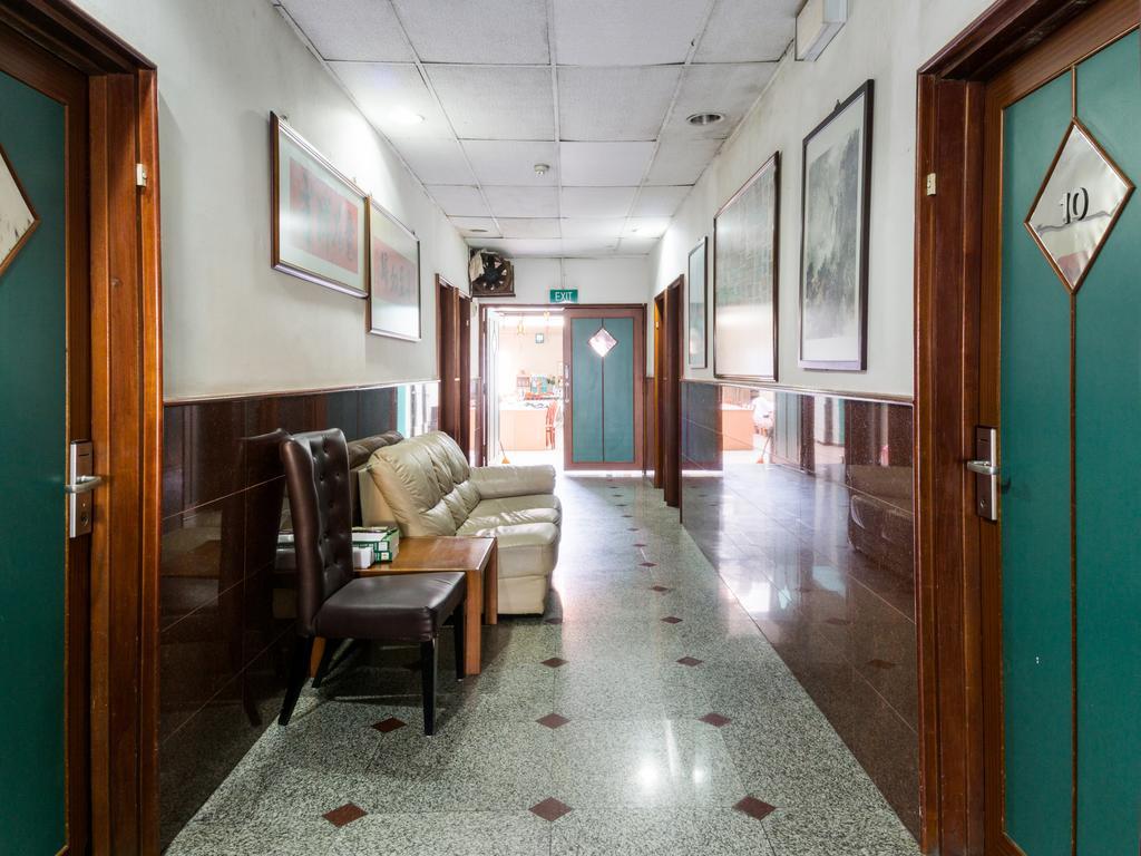 Отель Reddoorz Near Aljunied Mrt Сингапур Экстерьер фото
